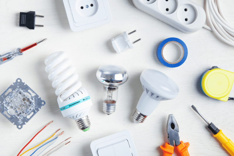 Enseigne de matériel électrique : Comment réduire sa dépendance au PAID grâce à une stratégie technique et sémantique de pointe ?